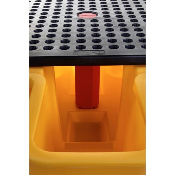 Single IBC Spill Containment Pallet With Integrated Dispensing Area (1120L Capacity) for sale in South Africa – SME Warehousing Solution